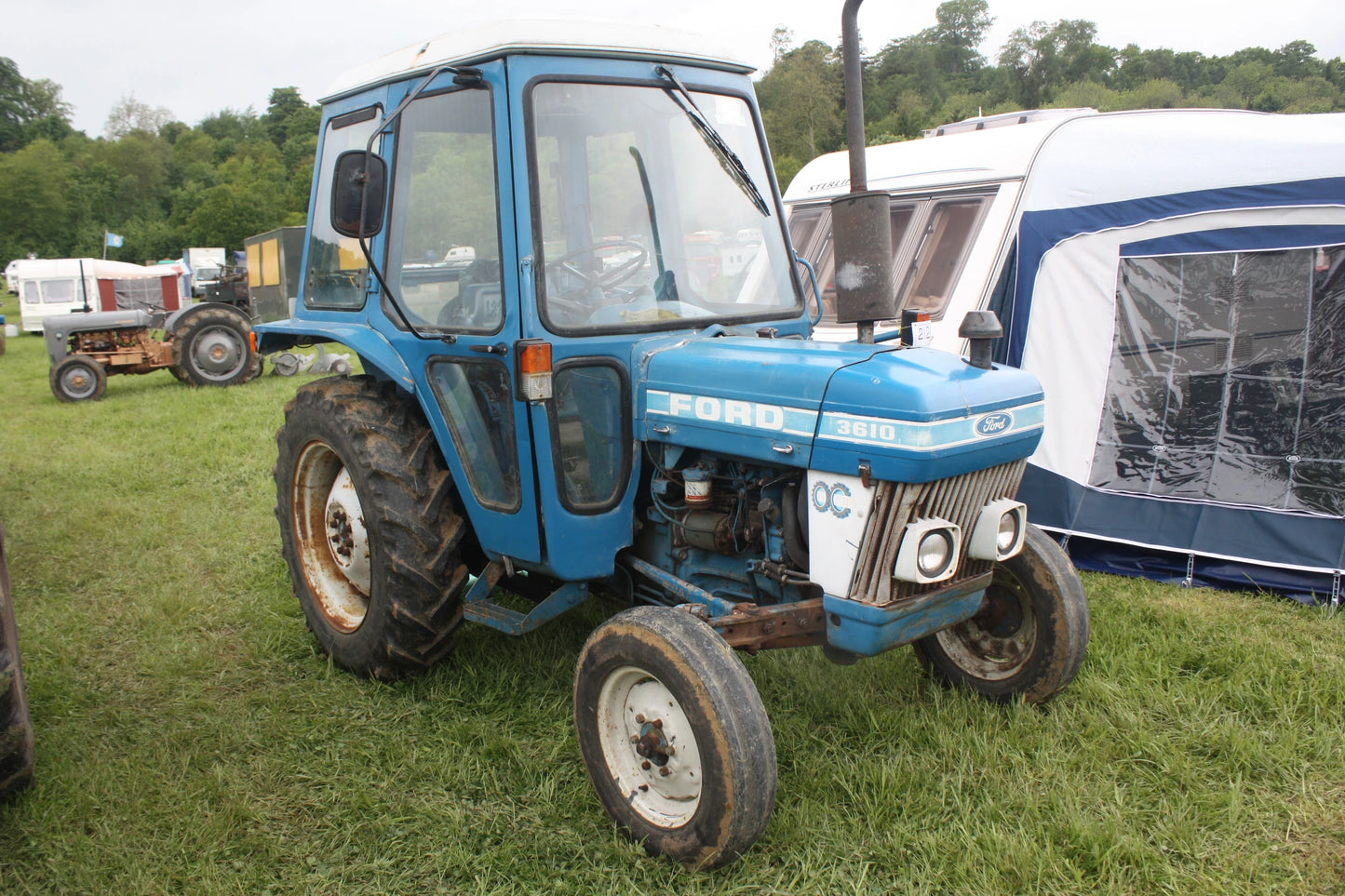 Ford 2310, 2600, 2610, 3600, 3610, 4100 Tractor Service Repair Manual